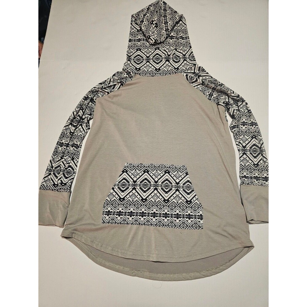 LuLaRoe Amber Hoodie Womens Large Gray Black Aztec Geometric Rayon Pullover